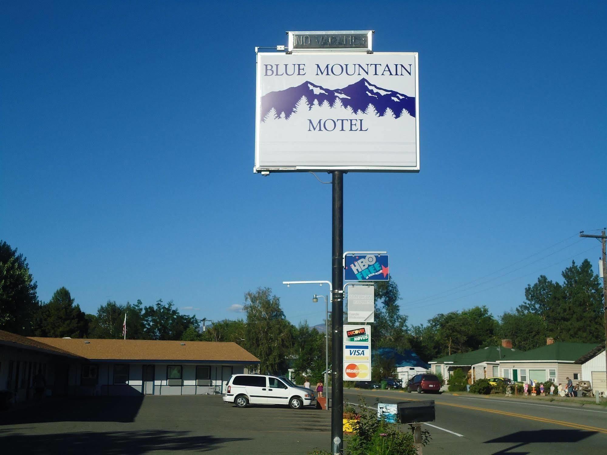 Blue Mountain Motel Okanogan Bagian luar foto